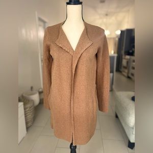 J Crew Cardigan, women, size xs excellent conditions!! 🤎